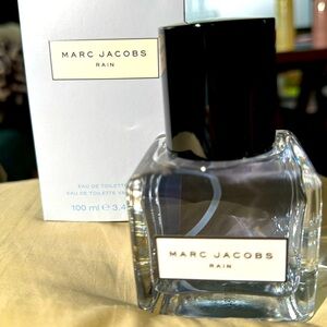 Marc Jacobs Rain